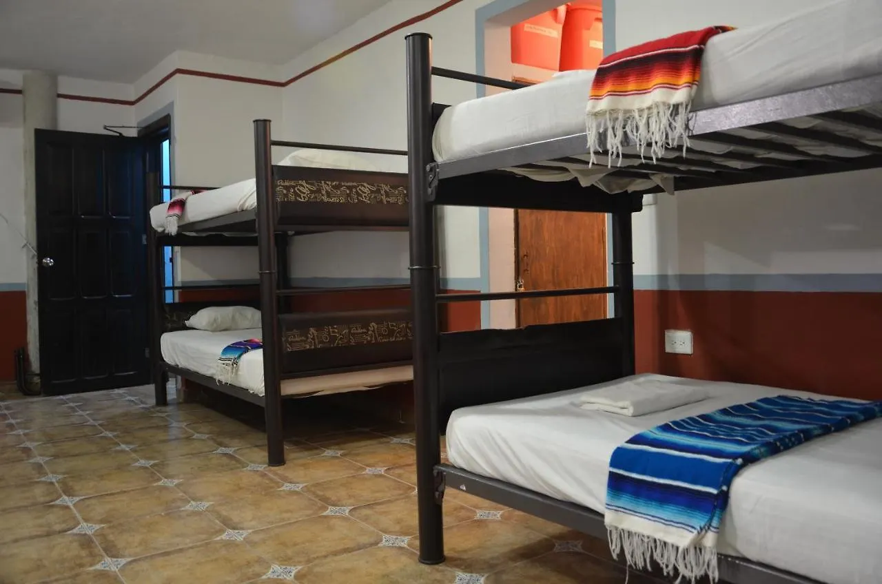 Hostel Ka Beh Κανκούν